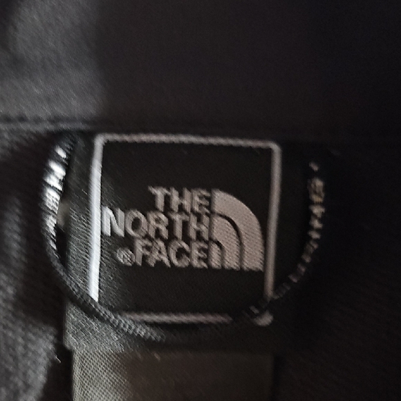 The North Face Men's Dark Gray Performance Jacket - Picture 5 of 6